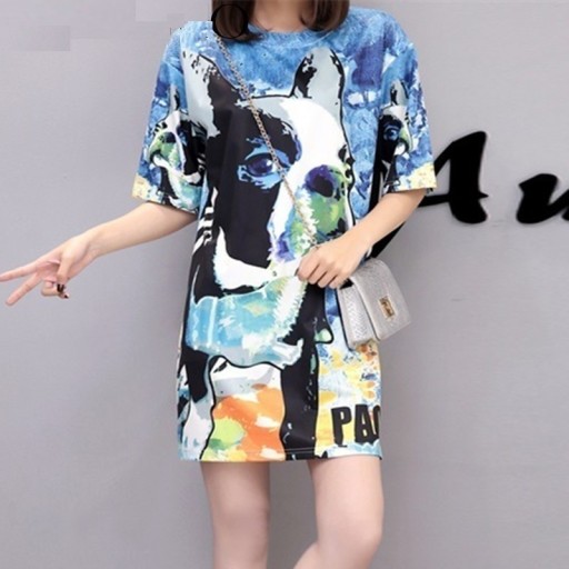 Dámske šaty s komiksovou potlačou