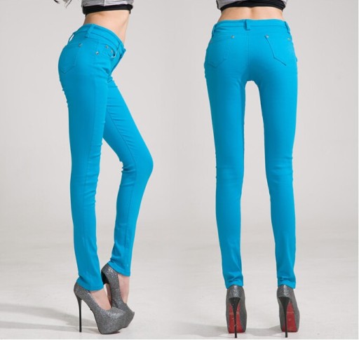 Dámske štýlové džínsy - Svetlo modré