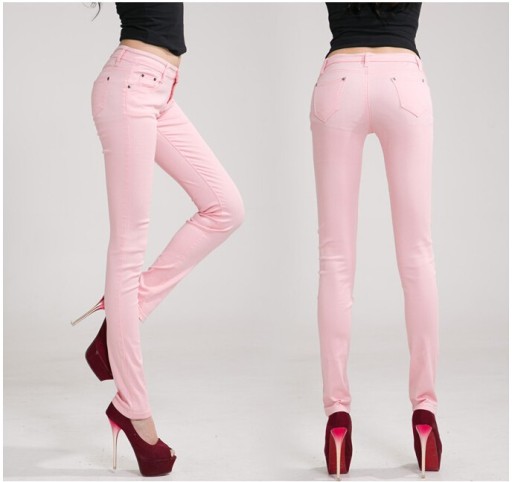 Dámske štýlové džínsy - Svetlo ružové