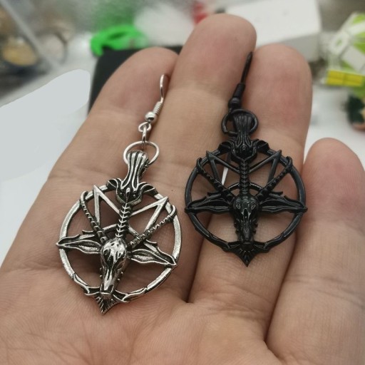 Dámske visiace náušnice pentagram