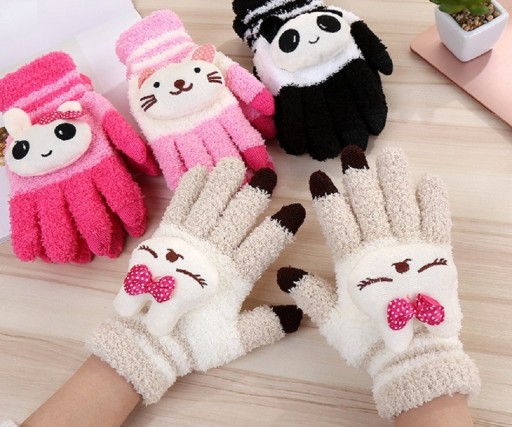 Dámske zimné rukavice so zvieratkom