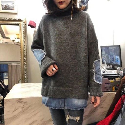 Damski sweter z dżinsową wstawką