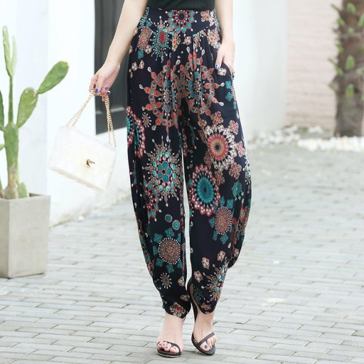Damskie spodnie w stylu vintage z wzorem
