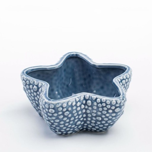 Decoratieve bloempot in de vorm van een schelp