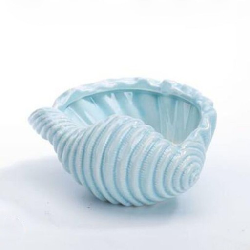 Decoratieve bloempot in de vorm van een schelp