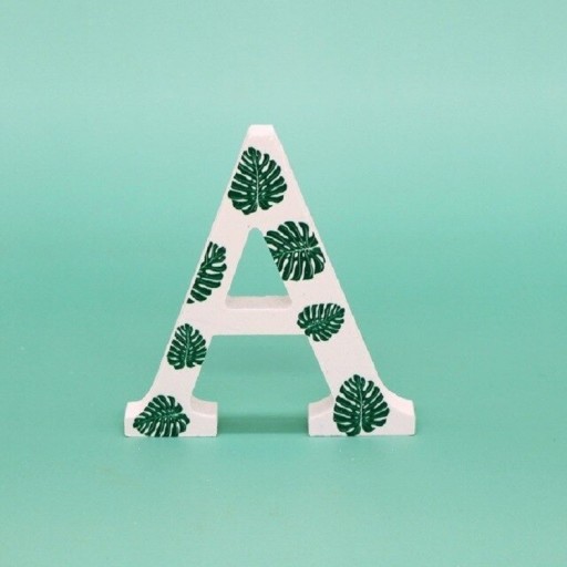 Decoratieve houten letter C560