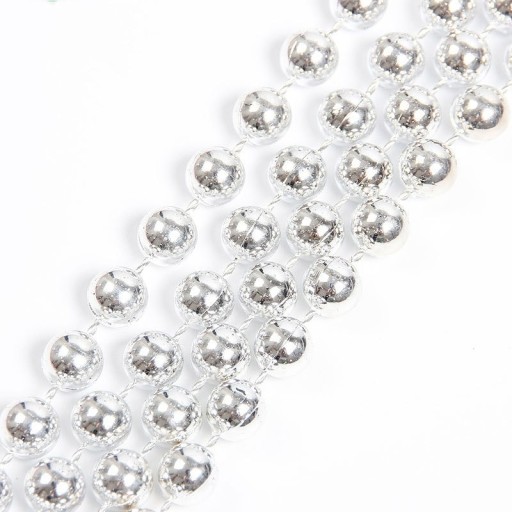 Decoratieve ketting met ballen