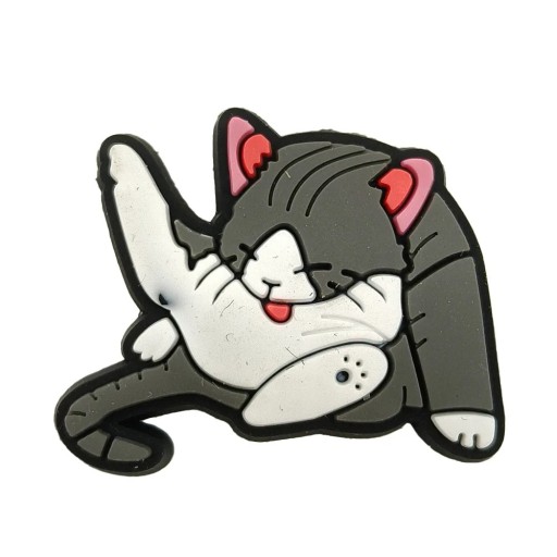 Dekorace na crocsy olizující se kočka 2–3 cm PVC vícebarevná ozdoba na obuv doplněk pro crocsy a nazouváky