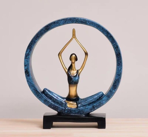 Dekorativ statue af en yogi