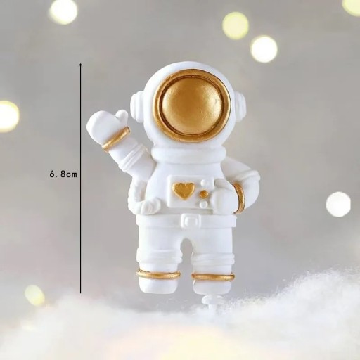 Dekorativ tårtdekoration Kosmonaut med gulddetaljer Höjd 6,8 cm Latexfigur Rymdfödelsedagsdekoration