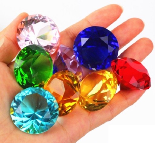 Dekorativer Glasdiamant C478