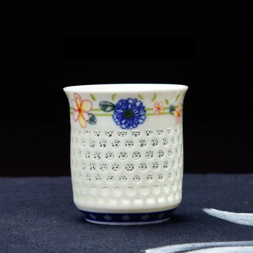 Dekoreret porcelænskrus
