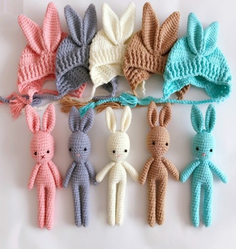 Dětská pletená čepice a králík set 2 ks
