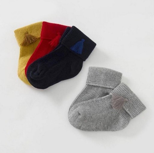 Dětské ponožky s třásněmi