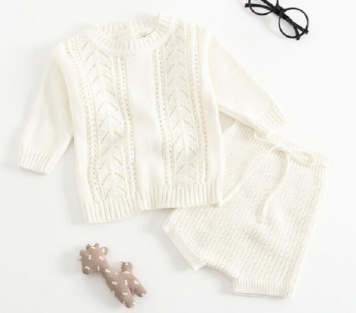 Detský pletený sveter a kraťasy