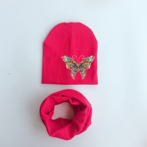 Detský set čiapky a nákrčník s motýľom