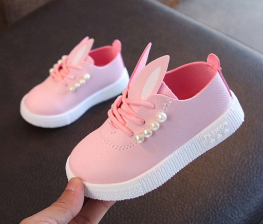 Dievčenské topánky s perlami