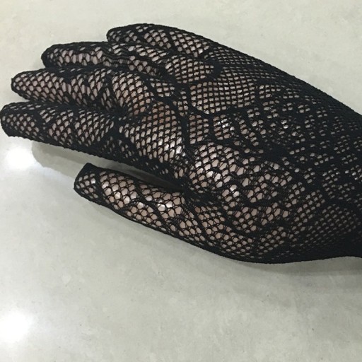 Długie rękawiczki damskie z pajęczyną