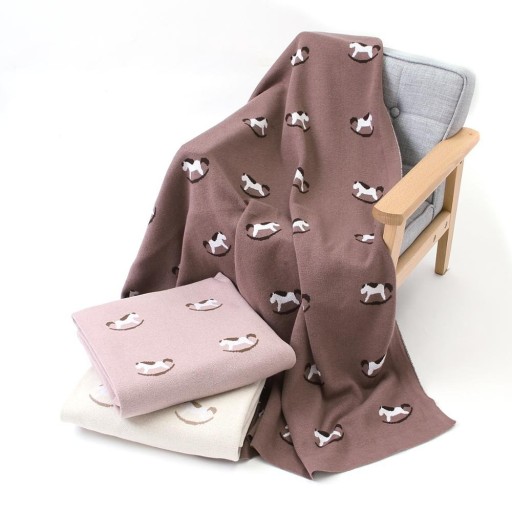 Doudou pour enfant avec cheval à bascule