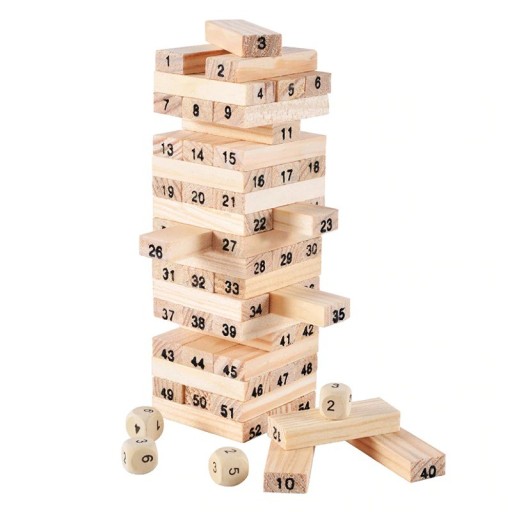 Dřevěná věž s čísly