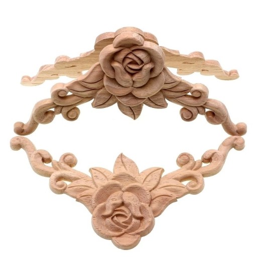 Dřevěný ornament s růží