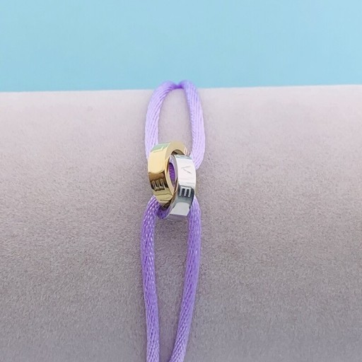 Durch Kreise verbundenes Schnurarmband