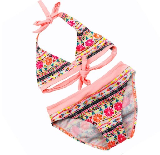 Dwuczęściowe bikini dziewczyny z kwiatami