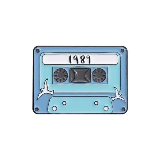 Enamelled Pin Music Cassette 1989 Approx 2.8 × 2 cm Metal Brooch Blue Retro Badge for Lapel Backpack Bag Clothing