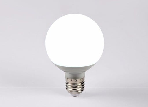 Energiansäästöinen LED-lamppu E27