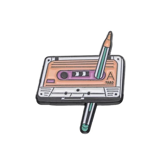 Épinglette émaillée cassette musicale avec crayon motif rétro environ 2,5 × 2,8 cm broche en métal orange-vert insigne pour revers sac à dos