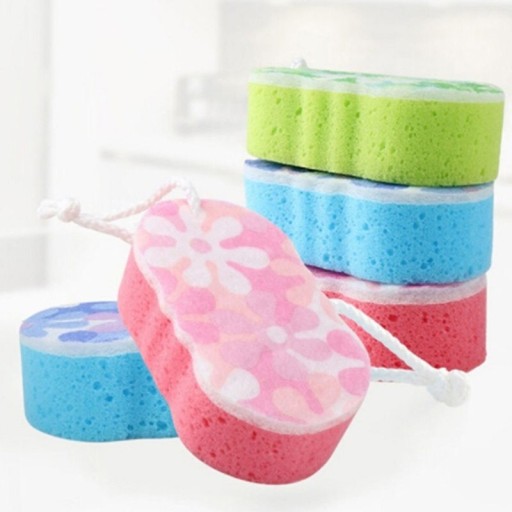 Éponge de bain avec des fleurs