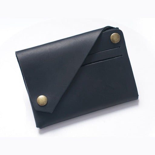 Estuche de viaje para documentos de cuero genuino Solapa inclinada con broches metálicos Dos bolsillos exteriores Tamaño compacto 10,5 x 7,5