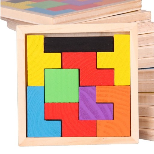 Farebné drevené puzzle