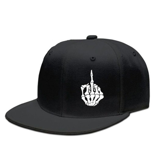 Férfi snapback a kezével