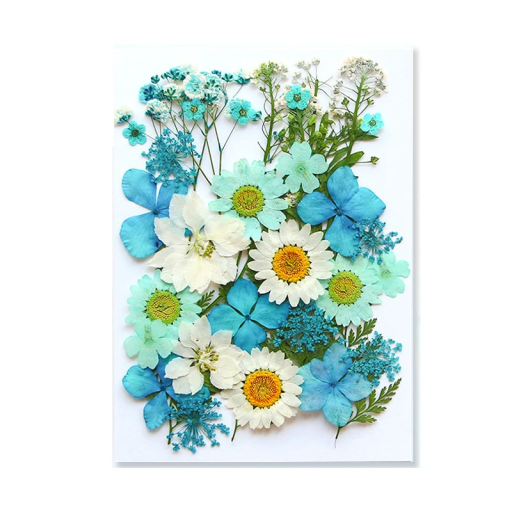 Fleurs bleues et blanches pressées dans de la résine Pendentif rectangulaire Décoration faite main Cadeau original Bijoux en résine