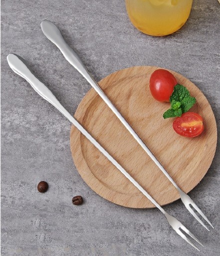 Fourchette à fruits avec long manche