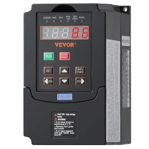 Frekvenční měnič 1,5 kW 2 HP 7,5 A vstup jednofázový 220-240 V výstup třífázový 220-240 V soft start černý na třífázový motor