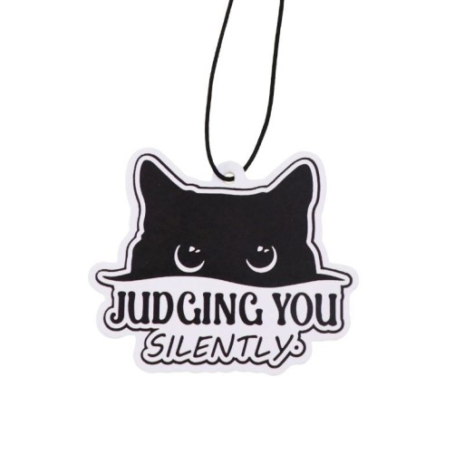 Függőleges légfrissítő autóba fekete macska Judging You Silently illatos függő dísz fehér nyomattal belső dekoráció