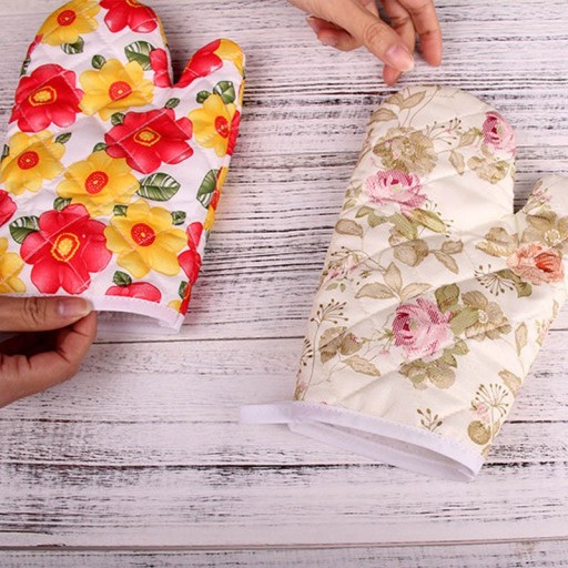 Gant de cuisine avec motif floral