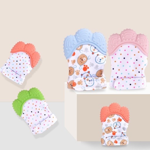 Gants d'enfants avec hochet