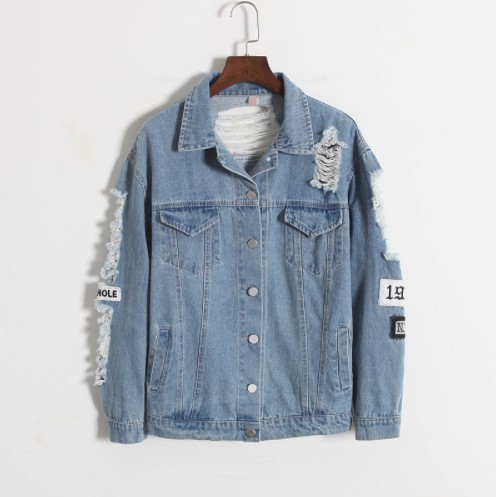 Giacca di jeans da donna in un design interessante