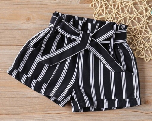 Girls' Shorts N682