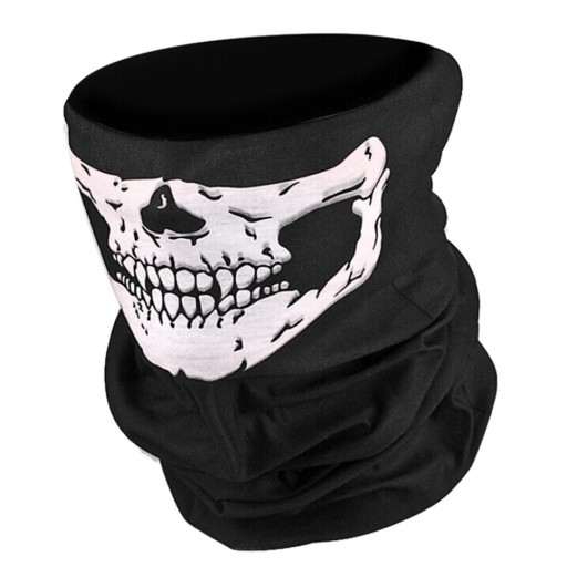 Gola masculina com estampado de caveira