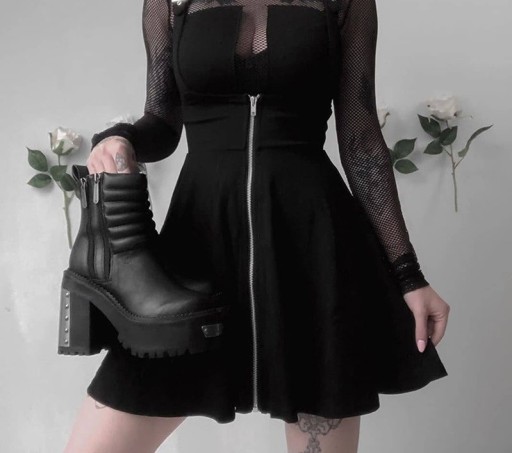 Gonna da donna con spalline e zip