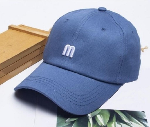 Gorra con letra
