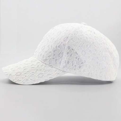 Gorra feminina com renda