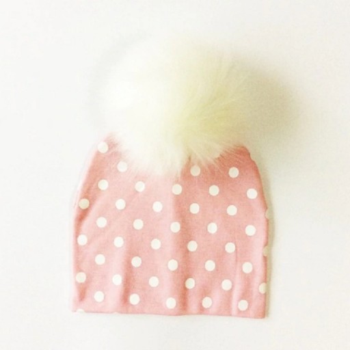 Gorro de invierno infantil con lunares J577