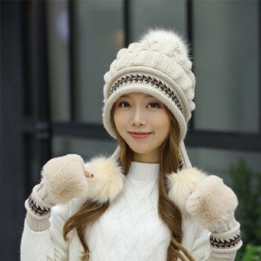 Gorro de invierno para mujer con guantes.