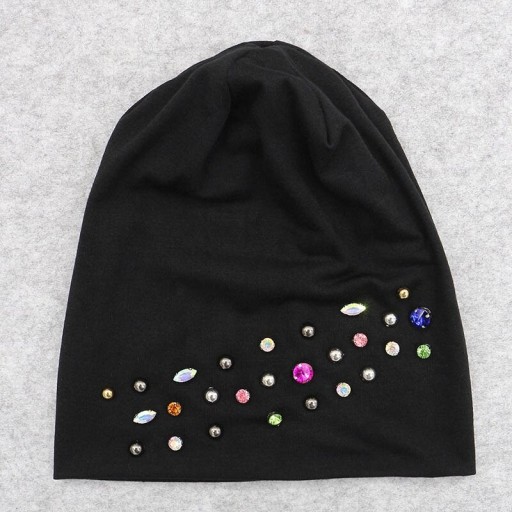 Gorro de mujer con pedrería