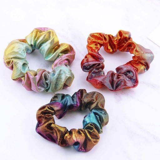 Gumiça metálica para cabelo